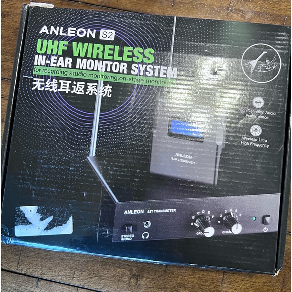 Anleon S2 UHF Woreless In-ear Monitor system - Picture 2 of 4